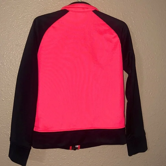 Girl’s Nike Jacket - Picture 4 of 4